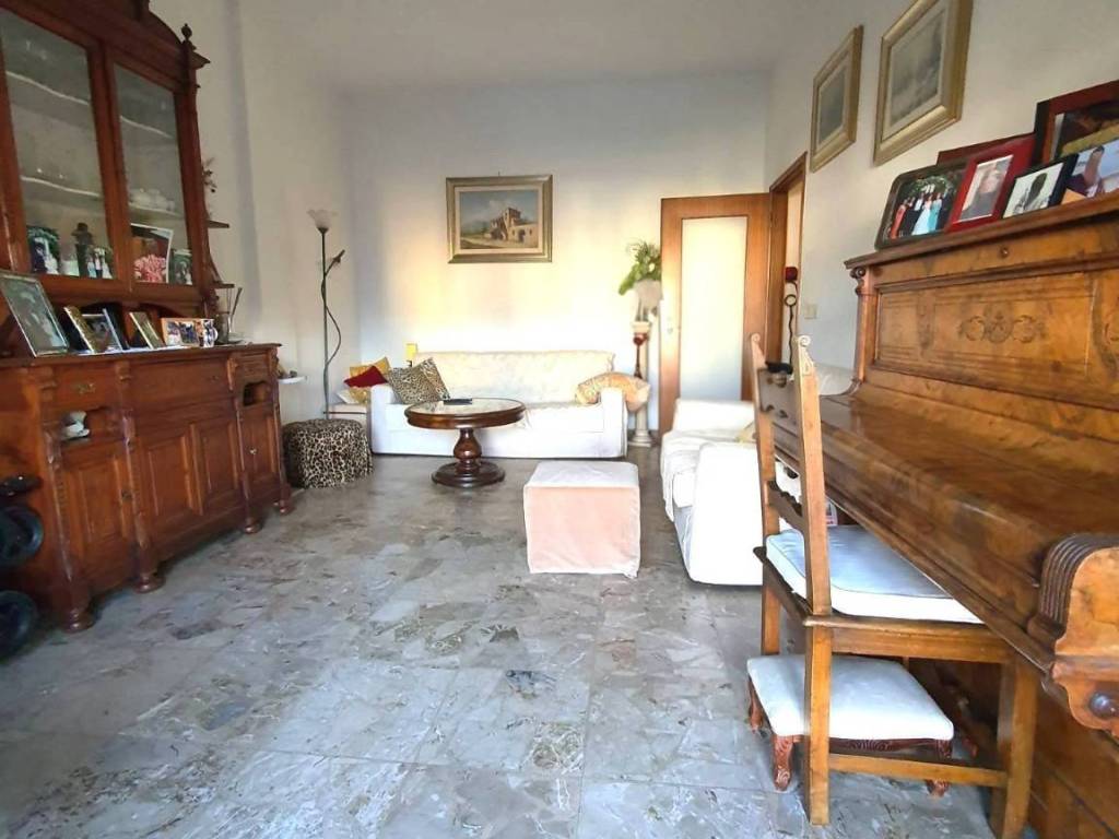 Appartamento a Pistoia in Viale Macallè, 39 - Foto 5