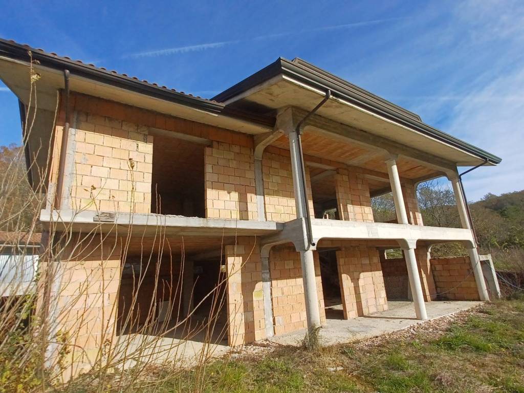 Villa a Ceccano in Via Cirello - Foto 2