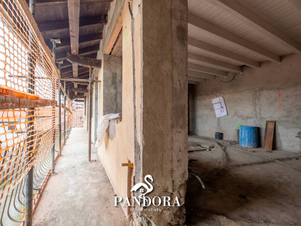 Appartamento a Lonate pozzolo in VIA OBERDAN, 12 - Foto 4