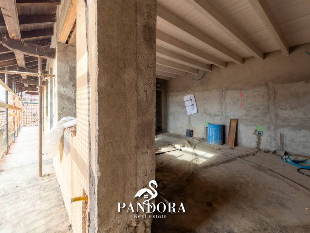 Appartamento a Lonate pozzolo in VIA OBERDAN, 12 - Foto 5