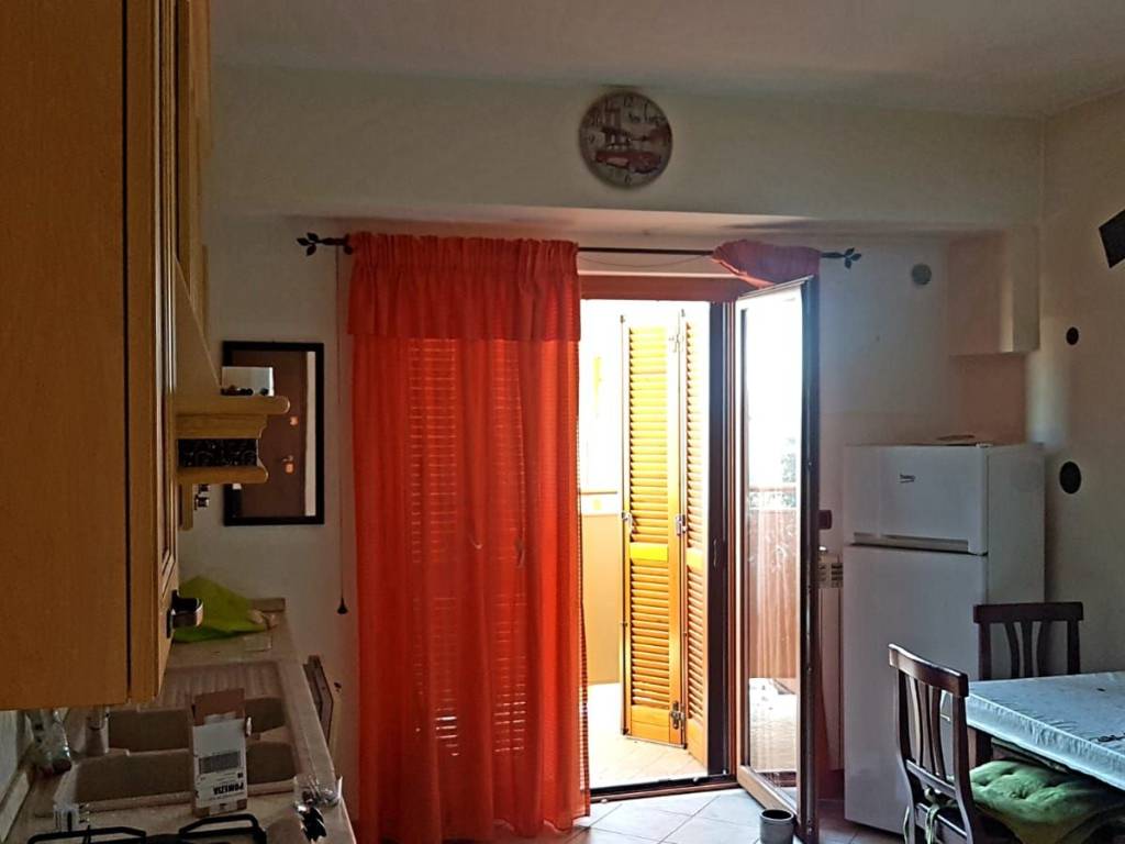 Appartamento a Pomezia in Via Naro - Foto 5