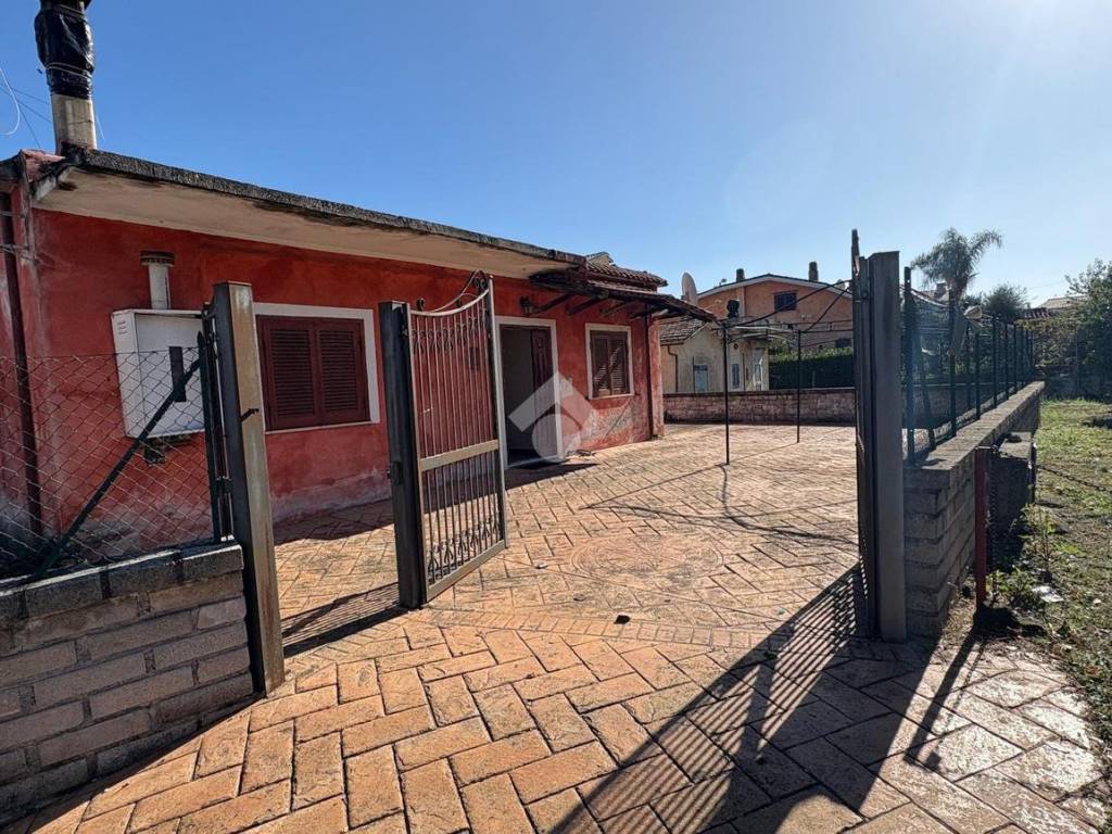 Casa indipendente a Lariano in Via Urbano IV, 1 - Foto 3