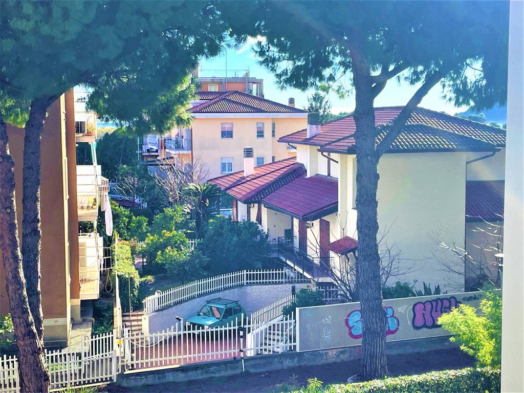Appartamento a Albenga in Via Costituzione, 20 - Foto 2