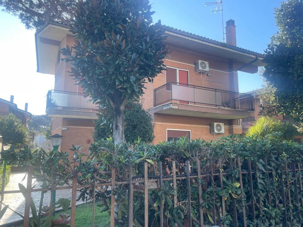 Villa a Fiumicino in Via Ganzirri - Foto 4