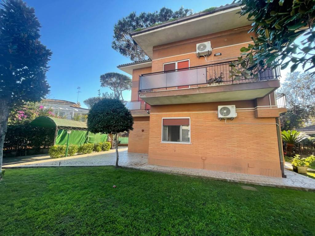 Villa a Fiumicino in Via Ganzirri - Foto 5