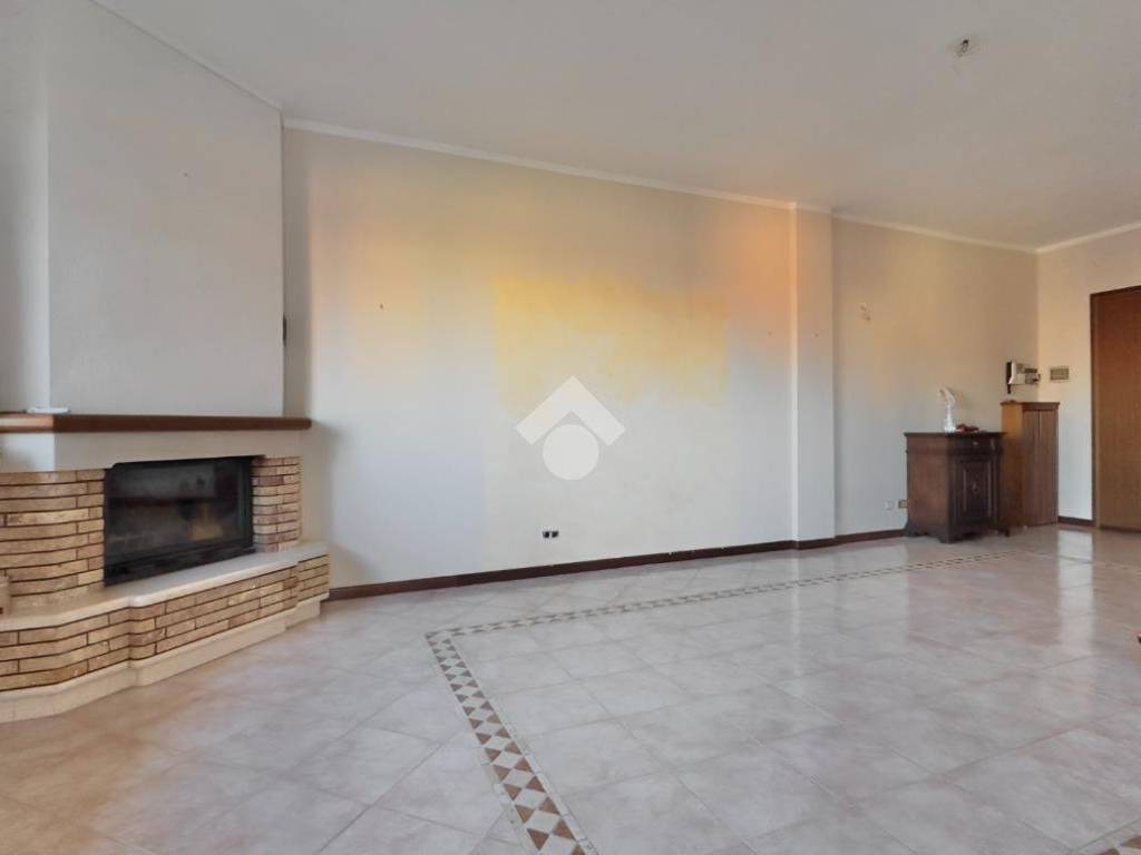 Appartamento a Novi ligure in Via Bruno Andrea Molinari, 7 - Foto 3