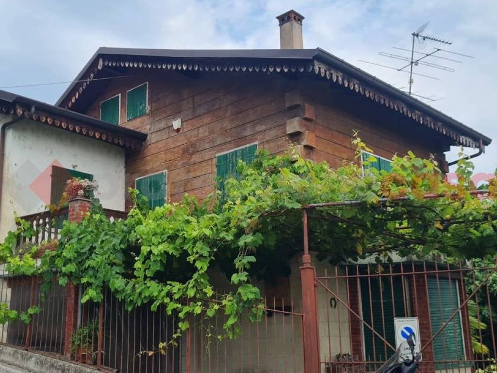 Villa a Belgirate in via per Lesa - Foto 3