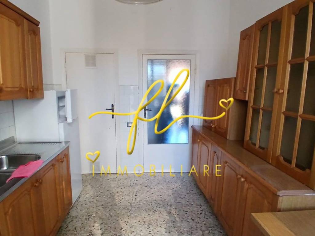 Appartamento a Livorno in Via Alfredo Soffredini - Foto 4