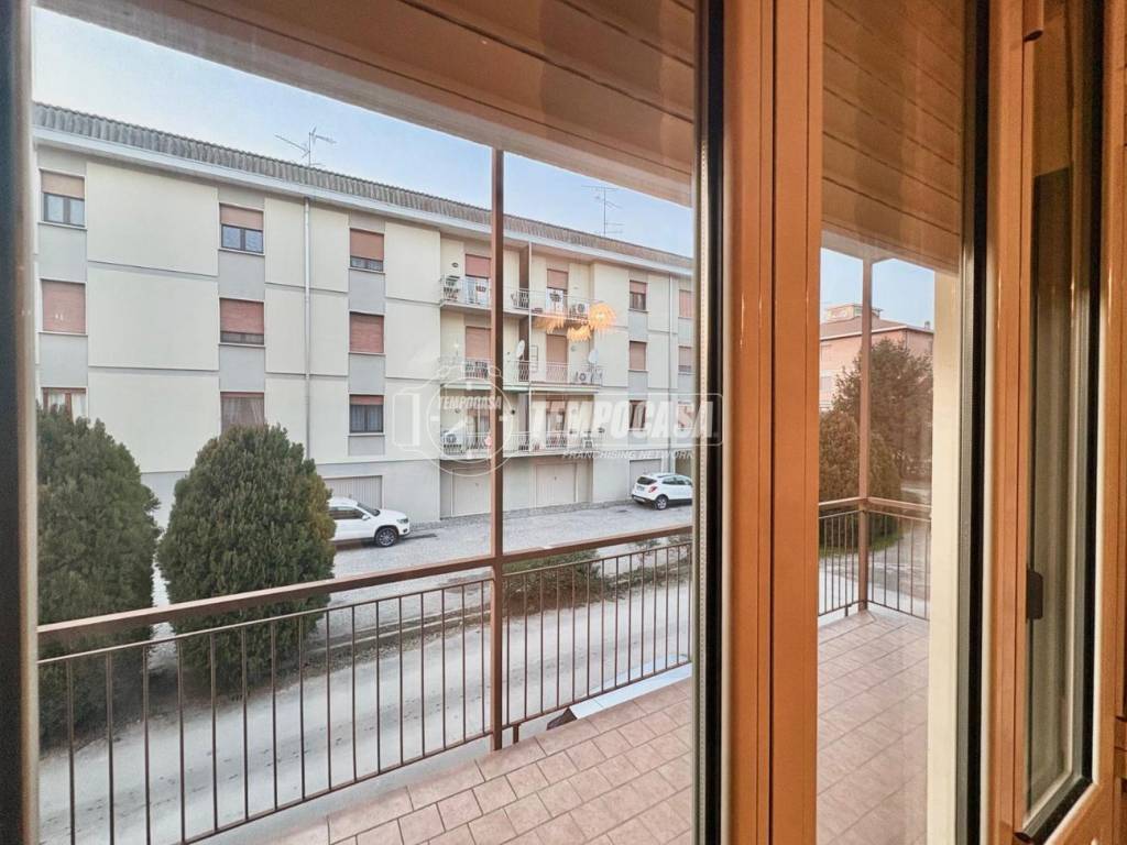 Appartamento a Mirandola in Via Giuseppe di Vittorio - Foto 4