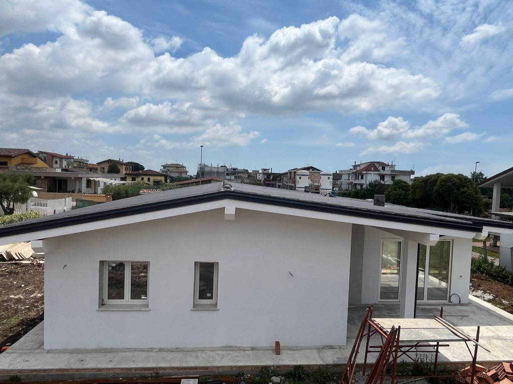 Villa a Aprilia in Via Giove - Foto 3