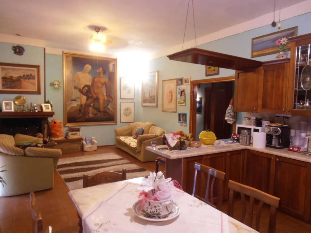 Appartamento a Terranuova bracciolini in Delle Ville - Foto 4