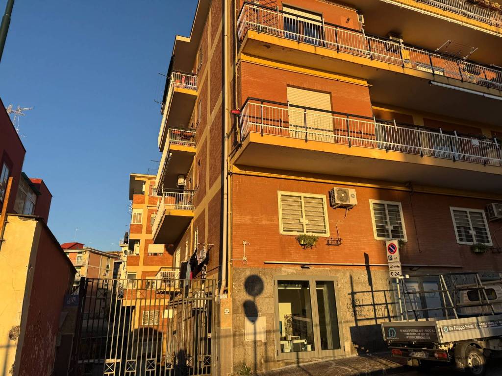 Box / garage a Portici in Via Marco De Gregorio - Foto 5