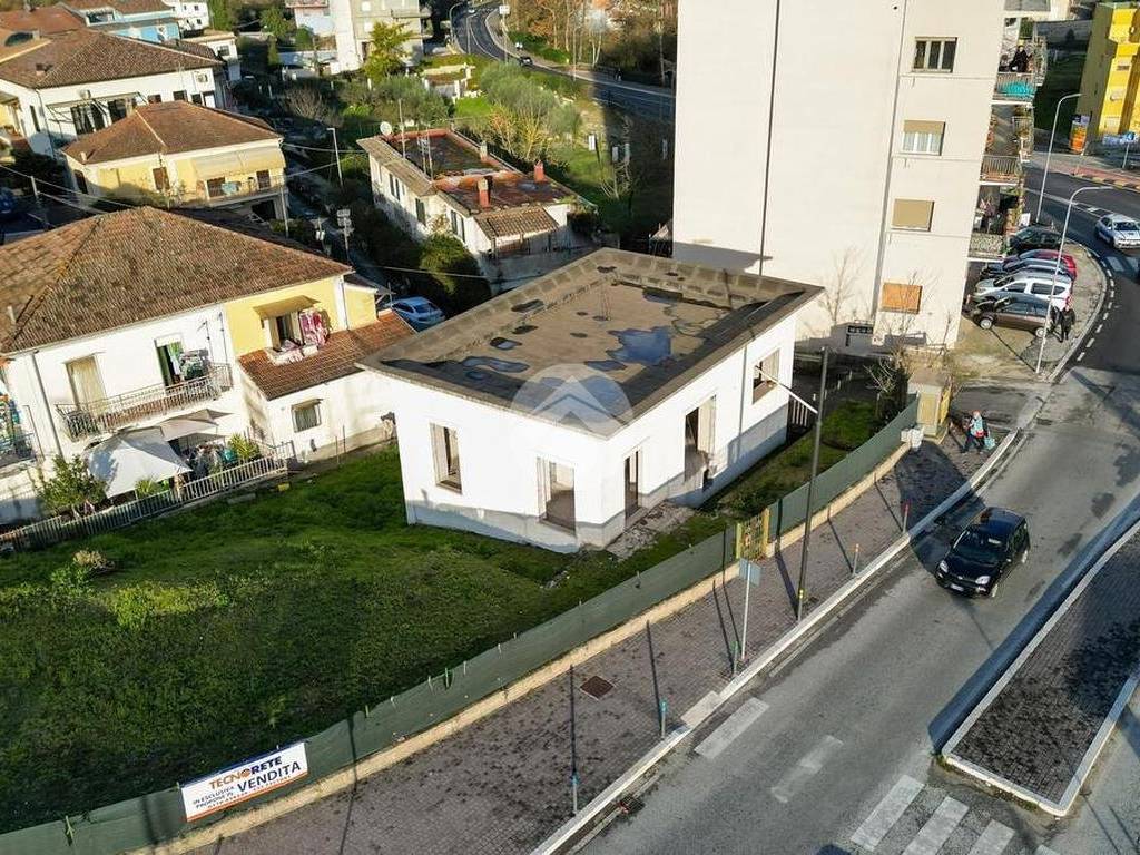 Casa indipendente a Cassino in Via Gaetano Di Biasio, 228 - Foto 4