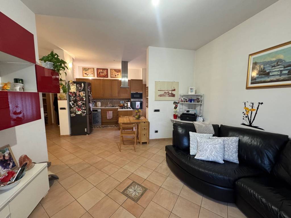 Appartamento a Scandicci in Via Vincenzo Monti - Foto 2