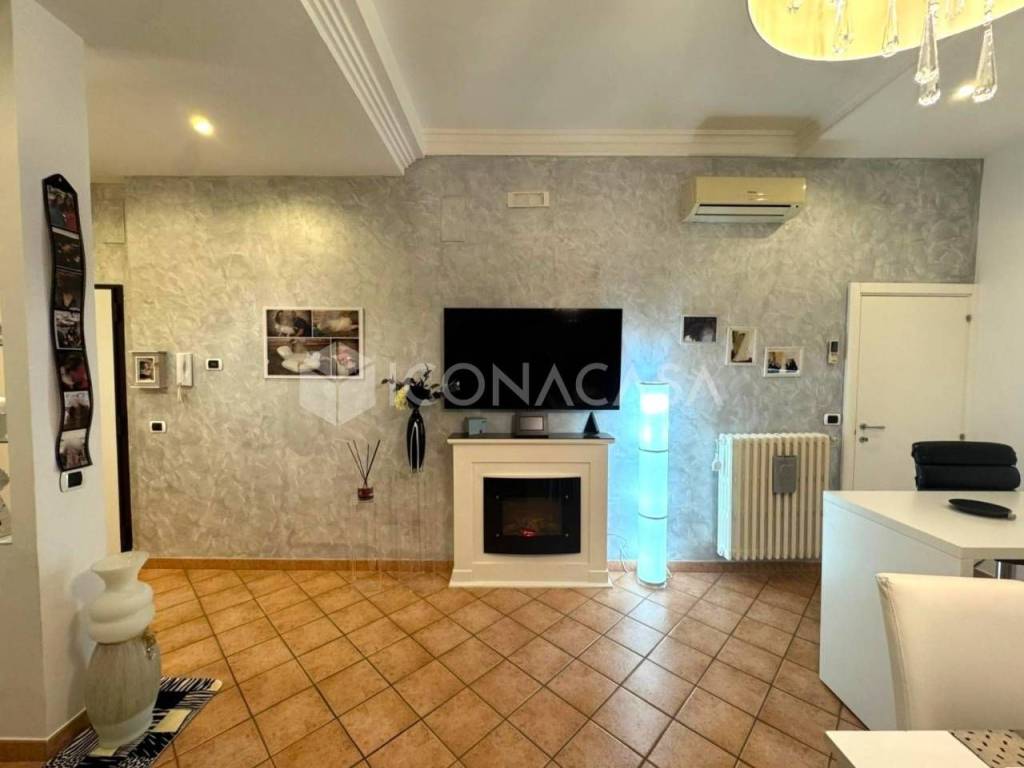 Appartamento a Noicattaro in Via Crocecchia - Foto 4