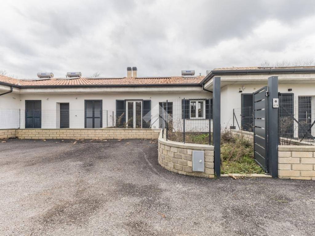 Villa a Oriolo romano in Via Orsini, 38 - Foto 2