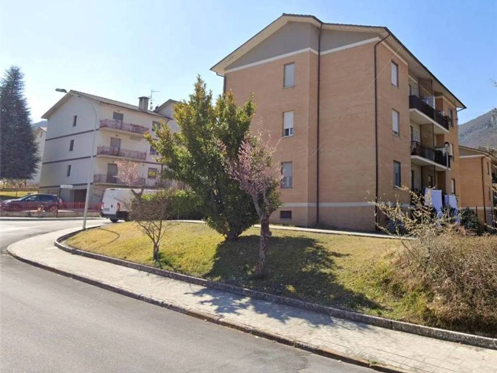 Appartamento a Esanatoglia - Foto 2