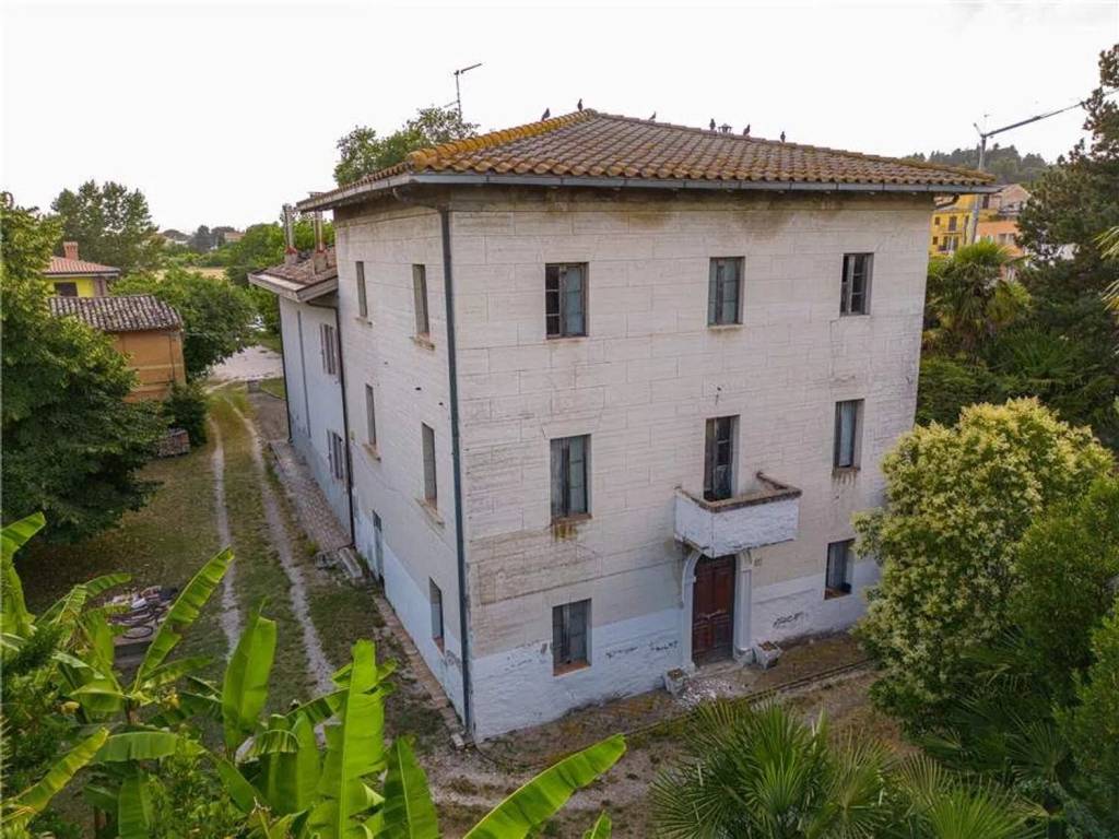 Rustico / casale a Treia in Via Del Vallato, 28 -30 - Foto 3