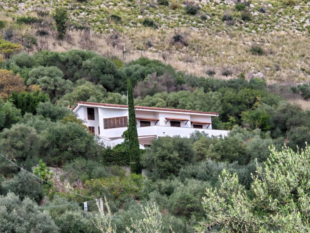 Villa a Venafro in Stada Provinciale 10 per Conca Casale, snc - Foto 2