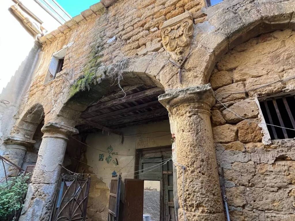 Palazzo / stabile a Agrigento in Via Saponara - Foto 2