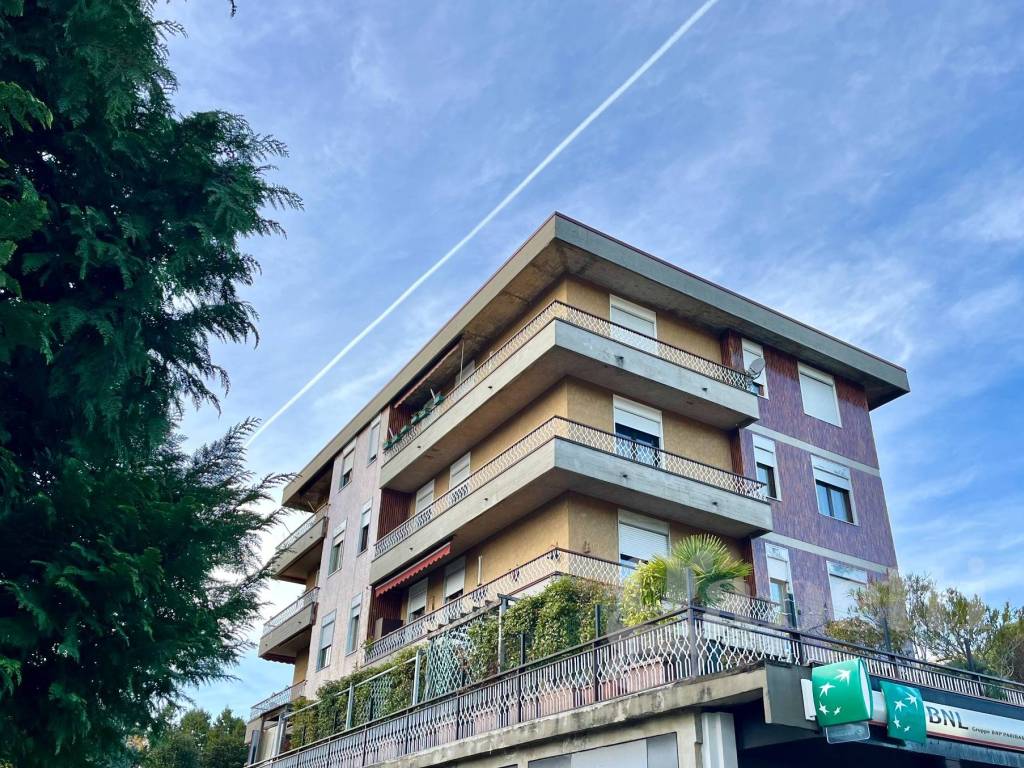 Appartamento a Gallarate in Largo Verrotti di Pianella, 5 - Foto 2