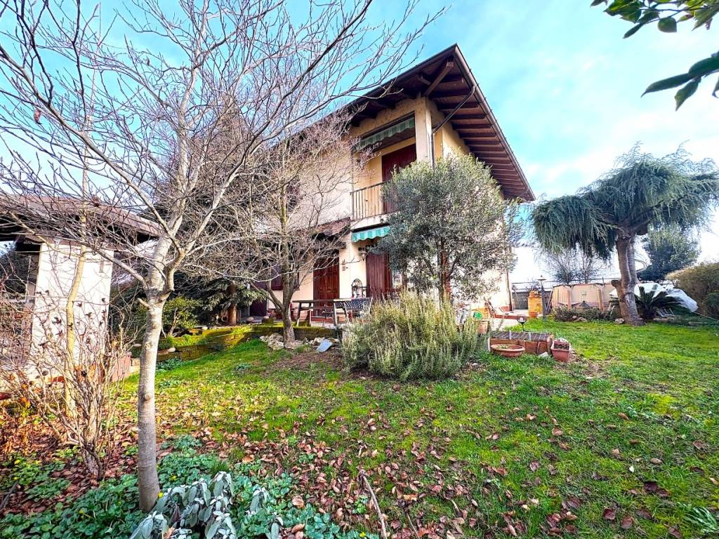 Villa a Garlasco in Largo 1 Maggio, 24 - Foto 3