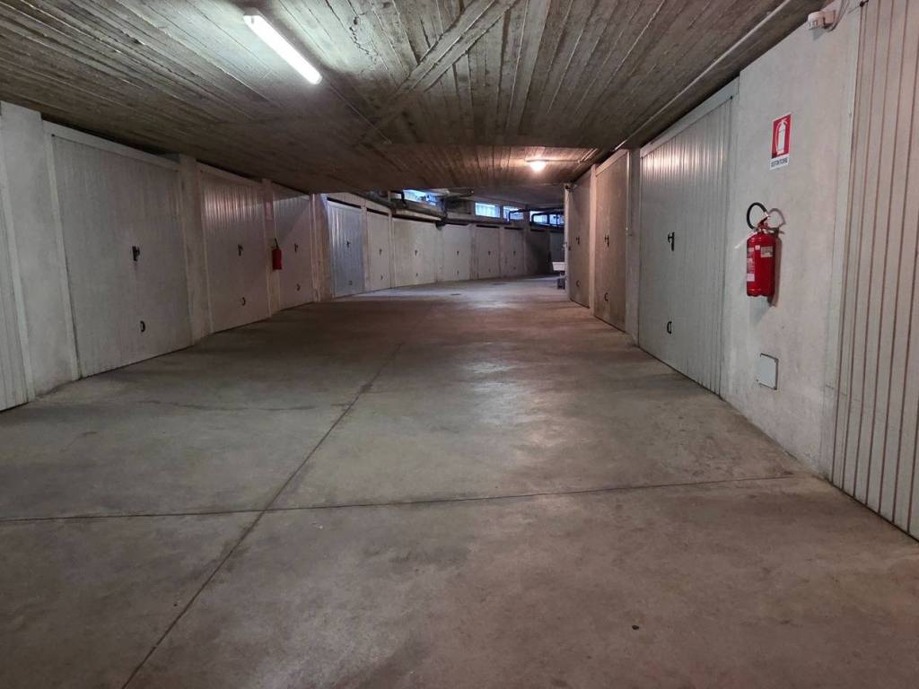 Box / garage a Cuneo in Piazza Giuseppe Biancani - Foto 3