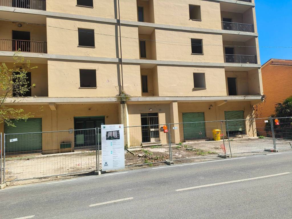 Immobile a Camerino in Viale Giacomo Leopardi - Foto 2