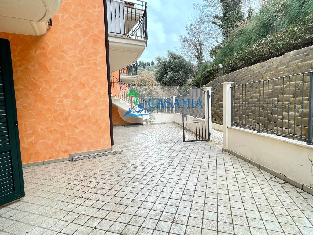 Appartamento a Cupra marittima in Via Umbria - Foto 5
