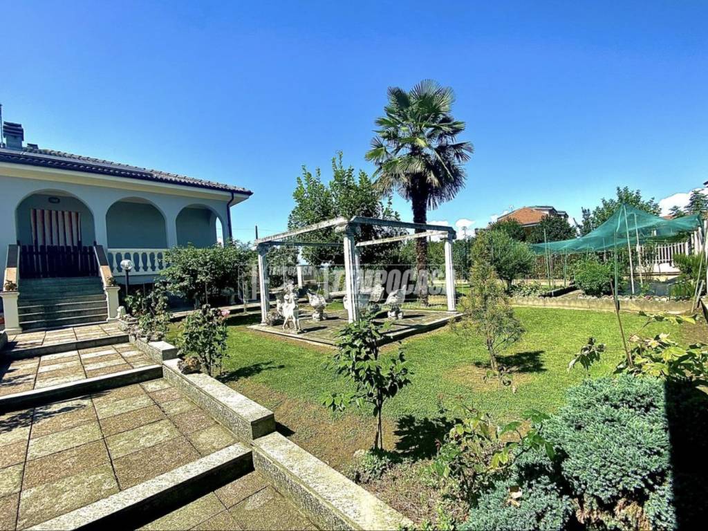 Villa a Leinì in Via Caselle Vecchia, 65 - Foto 2