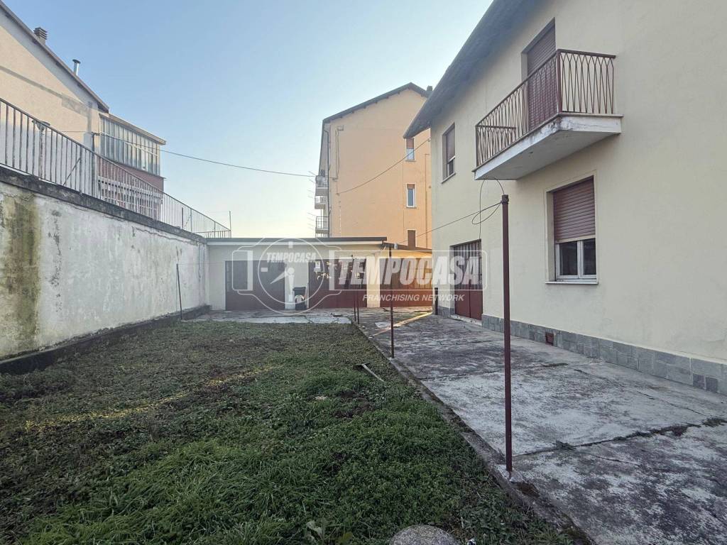 Villa a Asti in Via Gandhi 32 - Foto 2