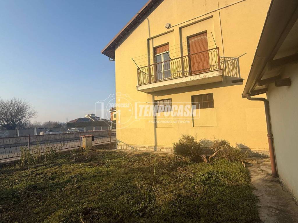 Villa a Asti in Via Gandhi 32 - Foto 3