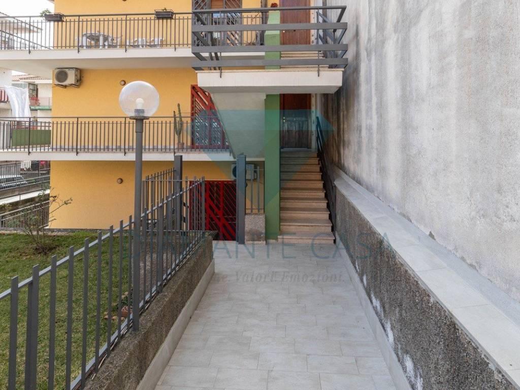 Appartamento a Gravina di catania in Via Vittorio Emanuele II, 132 - Foto 2