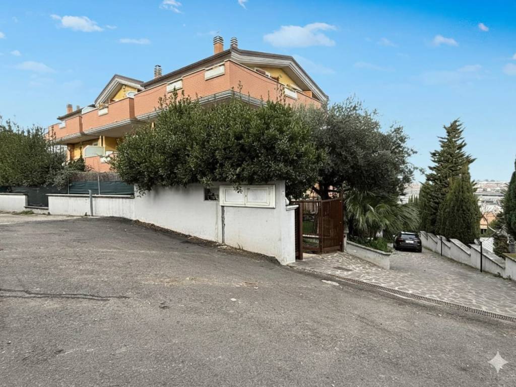 Casa indipendente a Pescara in Strada del Palazzo, 14 - Foto 2