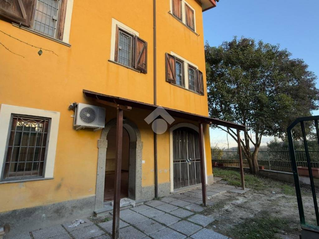Villetta a schiera a Castelnuovo di porto in Via montetufello - Foto 2