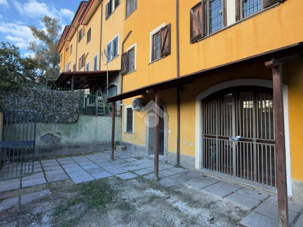 Villetta a schiera a Castelnuovo di porto in Via montetufello - Foto 3