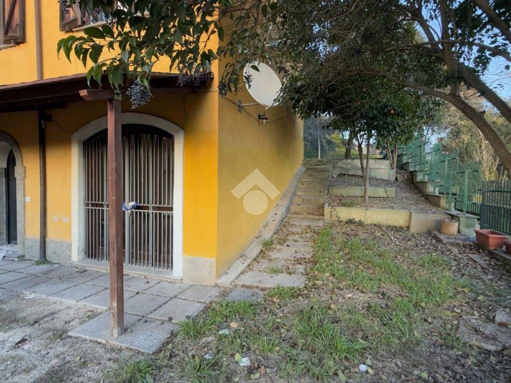 Villetta a schiera a Castelnuovo di porto in Via montetufello - Foto 4