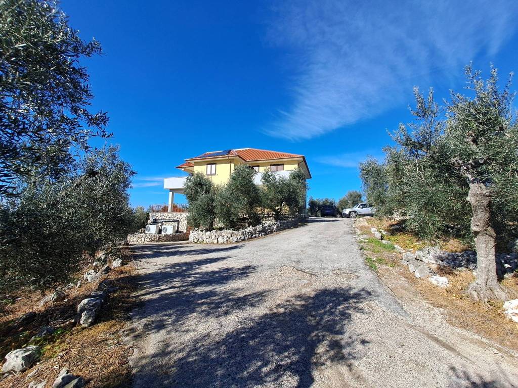 Villa a Sonnino in Via Santi Adamini, 14 - Foto 5