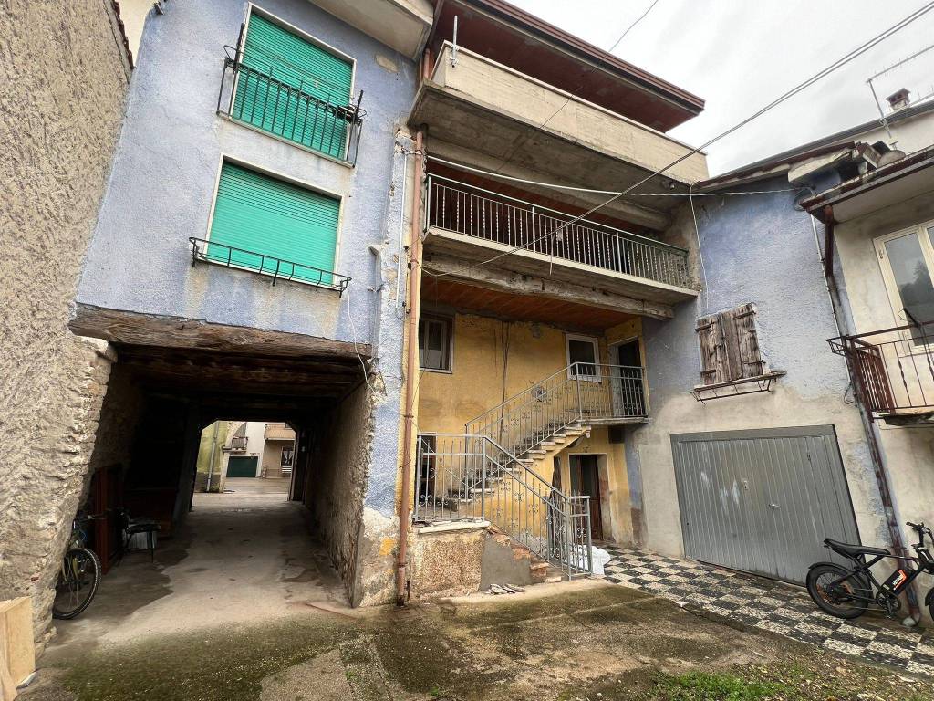 Appartamento a Chiampo in Via Valloscura, 69 - Foto 3