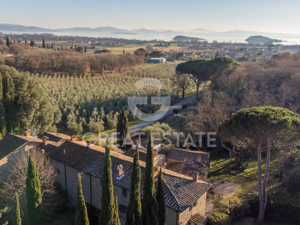 Rustico / casale a Tuoro sul trasimeno in Località Giardino - Foto 3