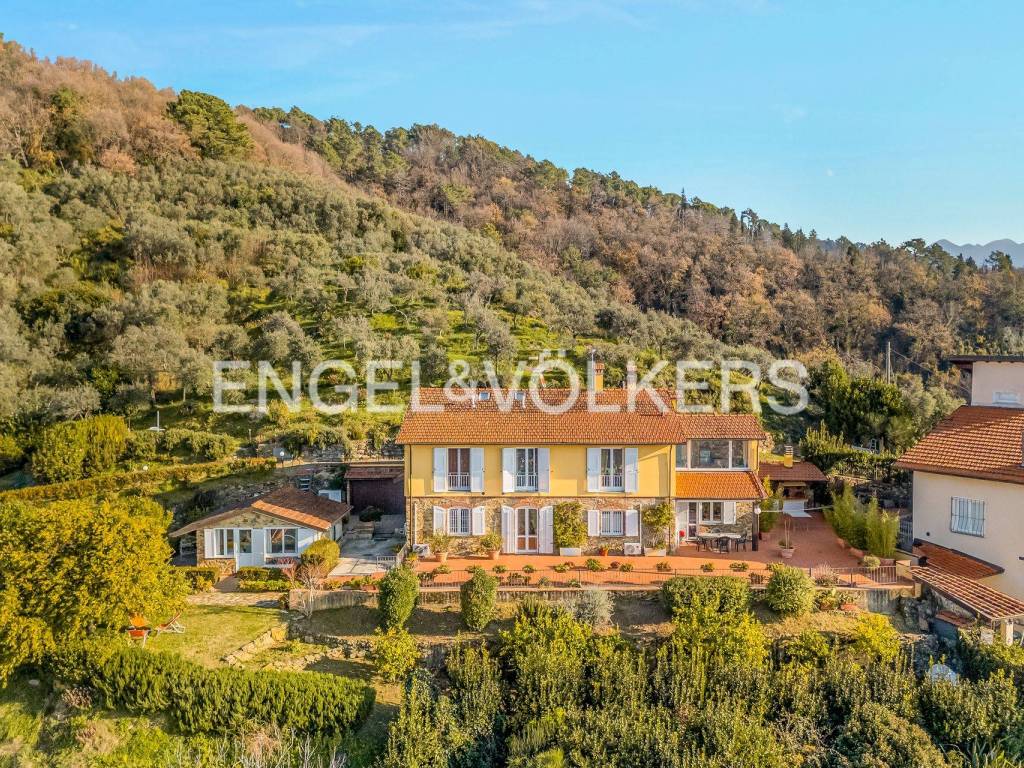 Villa a Castelnuovo magra in Via Provinciale - Foto 3