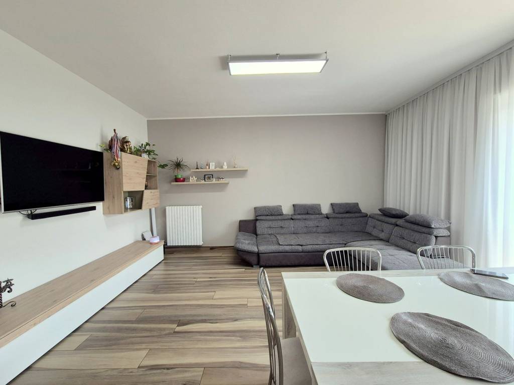 Appartamento a Verona in Stradone Santa Lucia, 28 - Foto 5