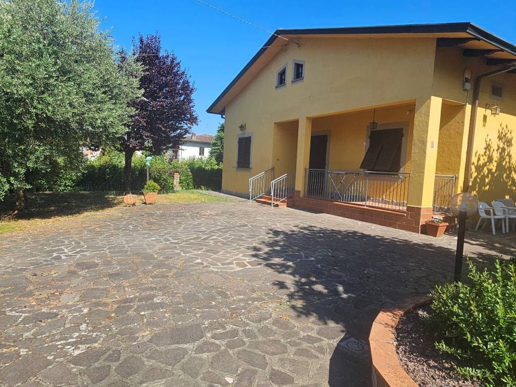 Villa a Porcari in Via Giannini - Foto 3