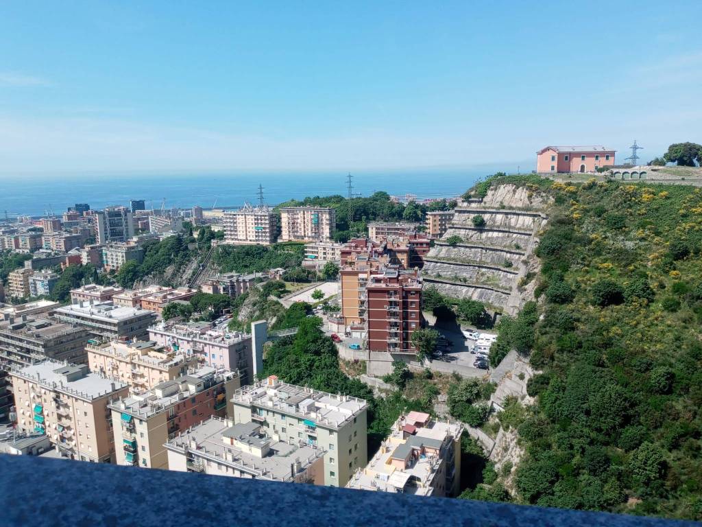 Appartamento a Genova in Via Marzabotto, 98 - Foto 3