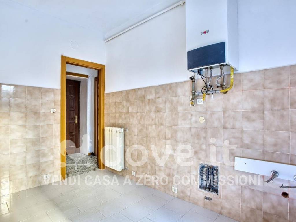 Appartamento a Luino in Via Voldomino, 2 - Foto 4