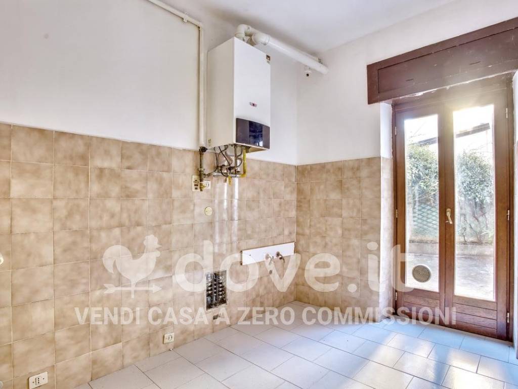 Appartamento a Luino in Via Voldomino, 2 - Foto 5