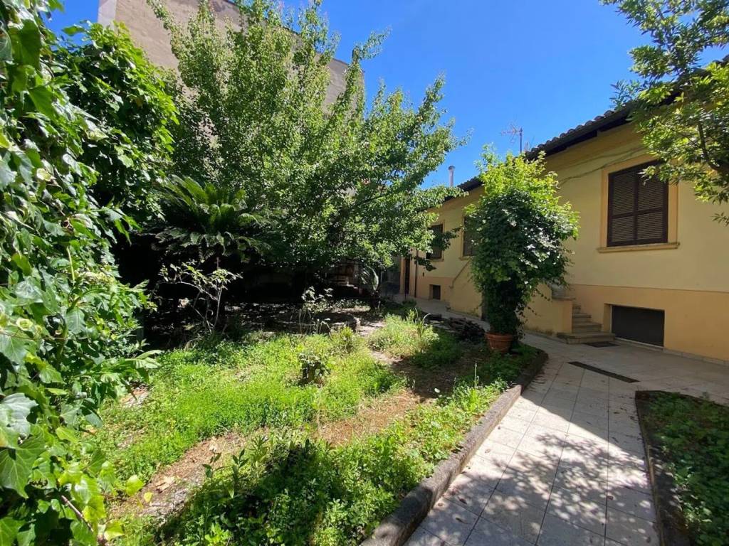 Villa a Frosinone in Via Vincenzo Ferrarelli - Foto 2