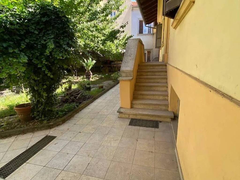 Villa a Frosinone in Via Vincenzo Ferrarelli - Foto 5