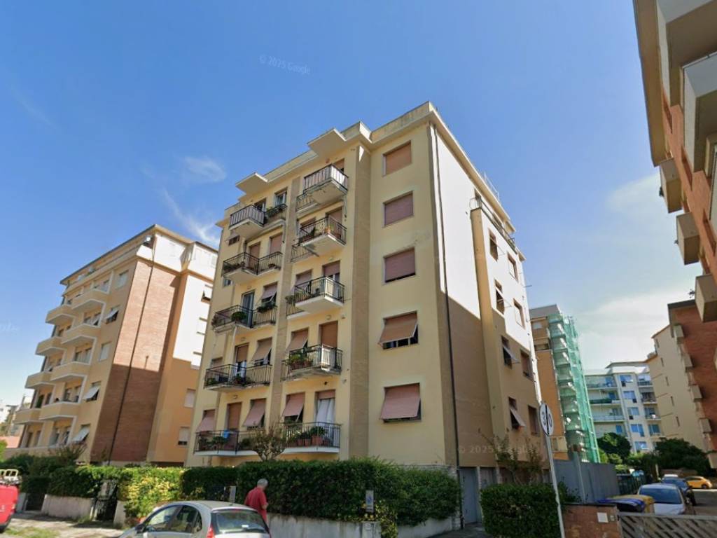 Appartamento a Livorno in Via Caduti del Lavoro, 21 - Foto 2