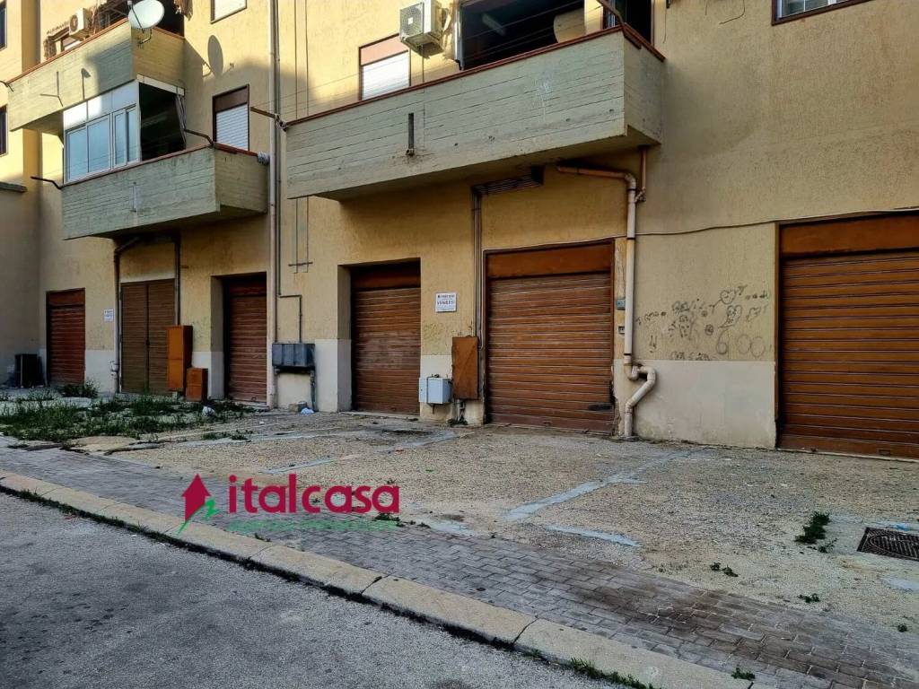 Box / garage a Porto empedocle in Via Favignana No Number - Foto 2
